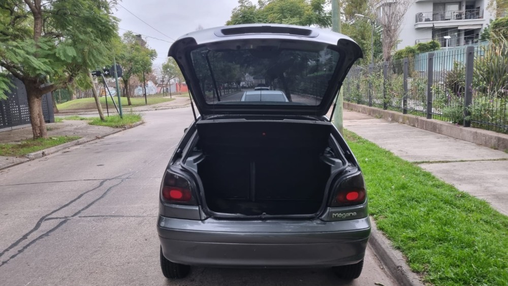 Renault Megane RXE  — foto 6
